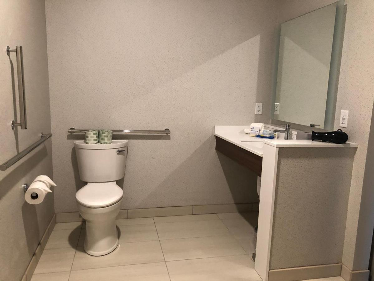 Holiday Inn Express & Suites Madison By Ihg Kültér fotó