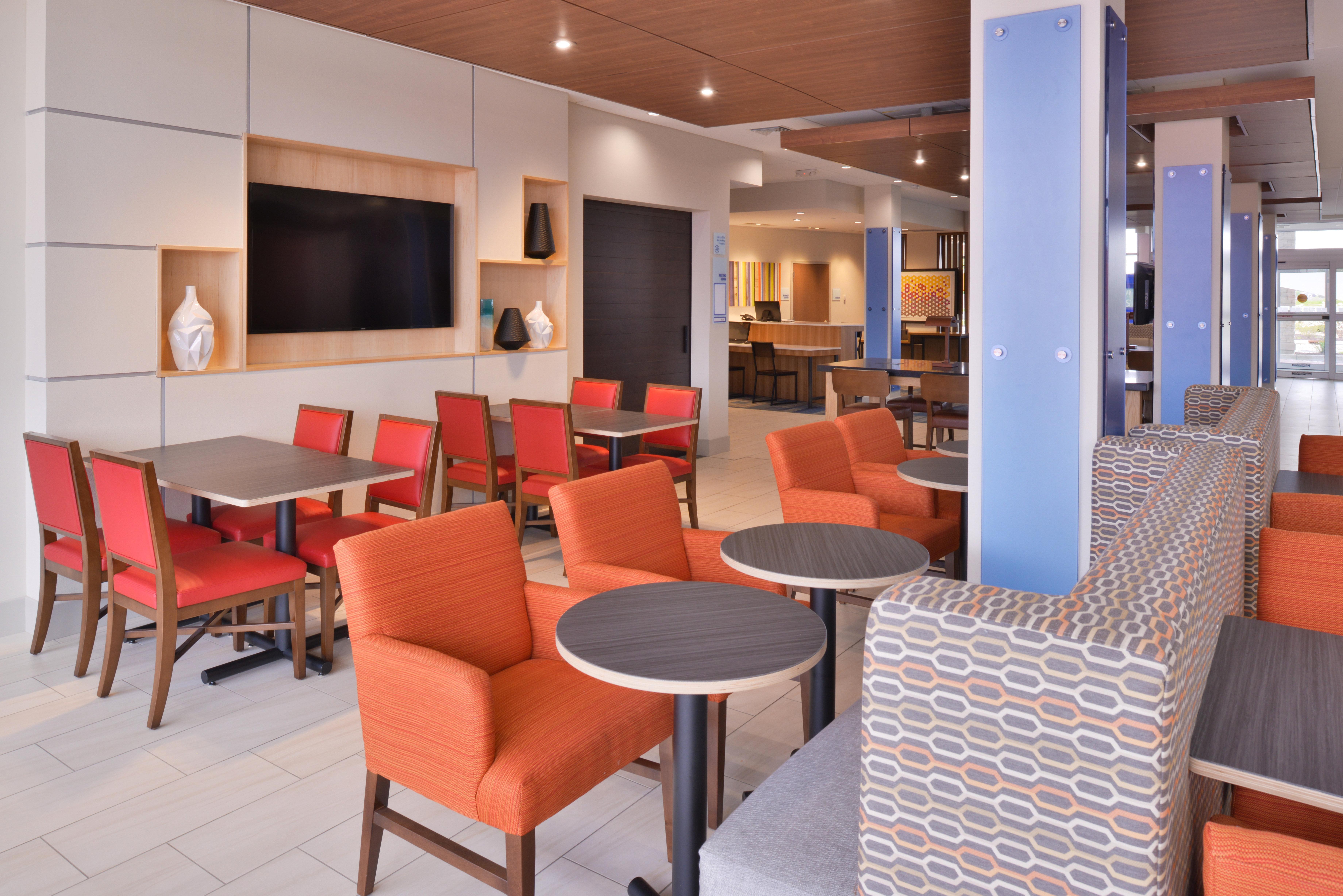 Holiday Inn Express & Suites Madison By Ihg Kültér fotó
