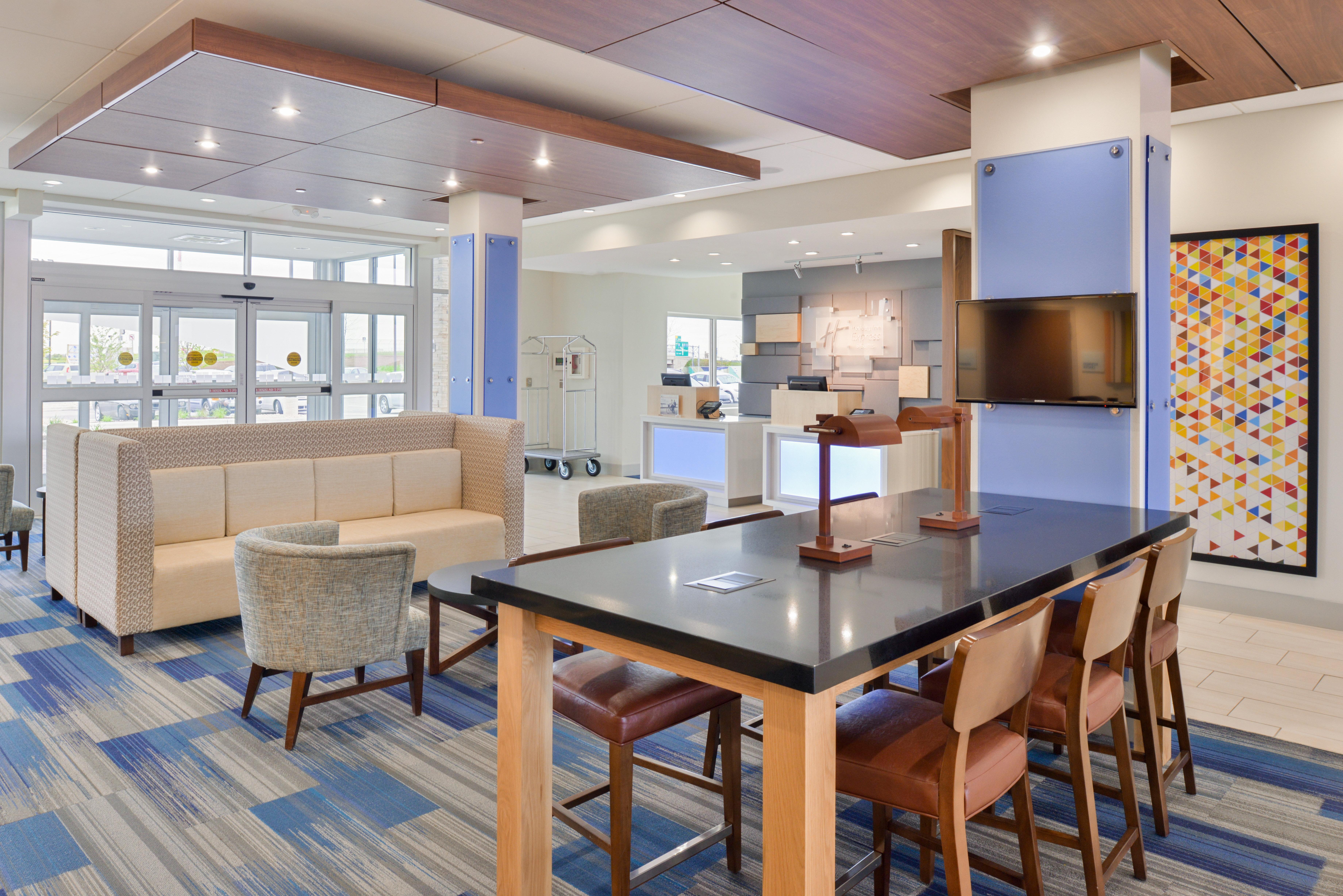 Holiday Inn Express & Suites Madison By Ihg Kültér fotó