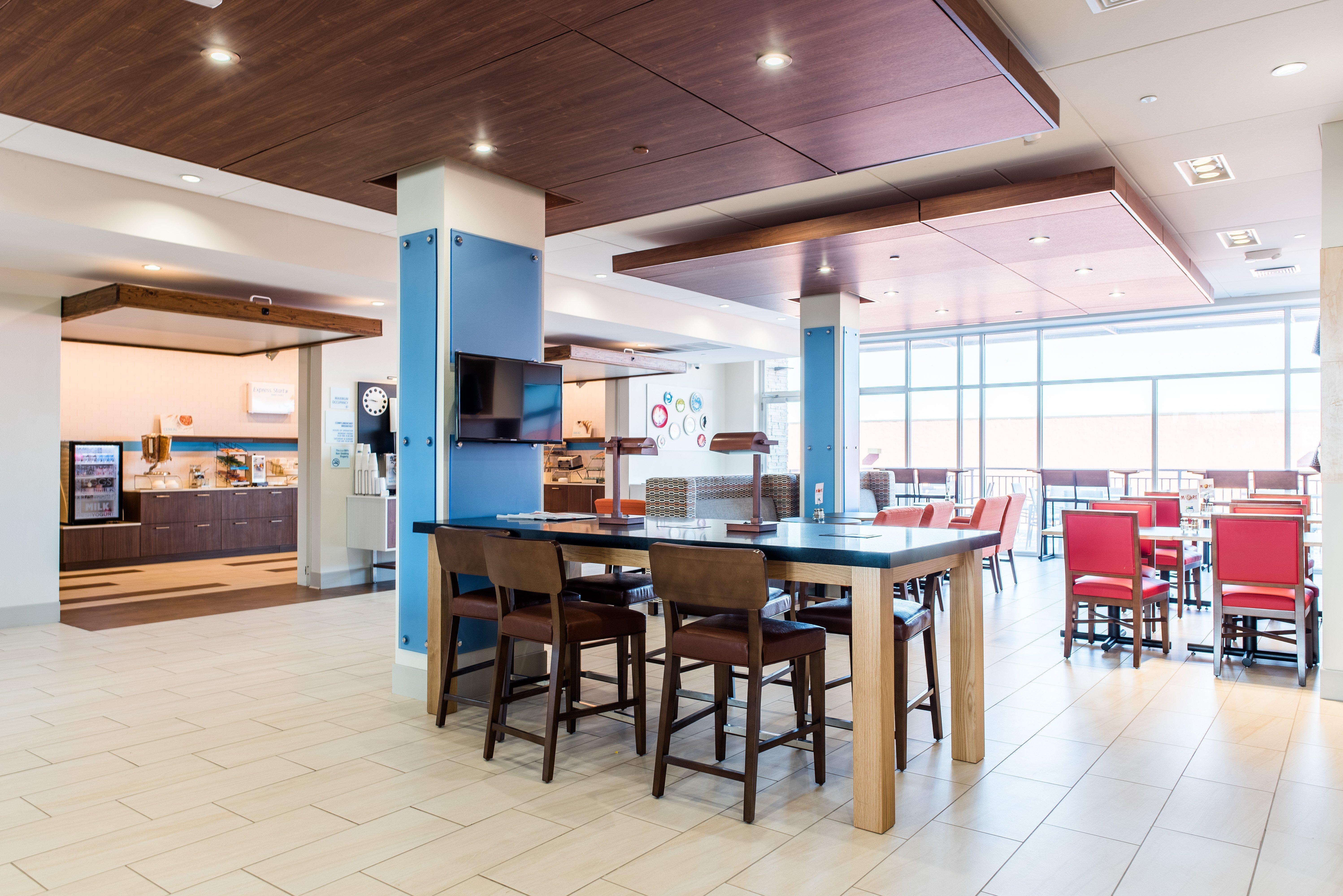 Holiday Inn Express & Suites Madison By Ihg Kültér fotó