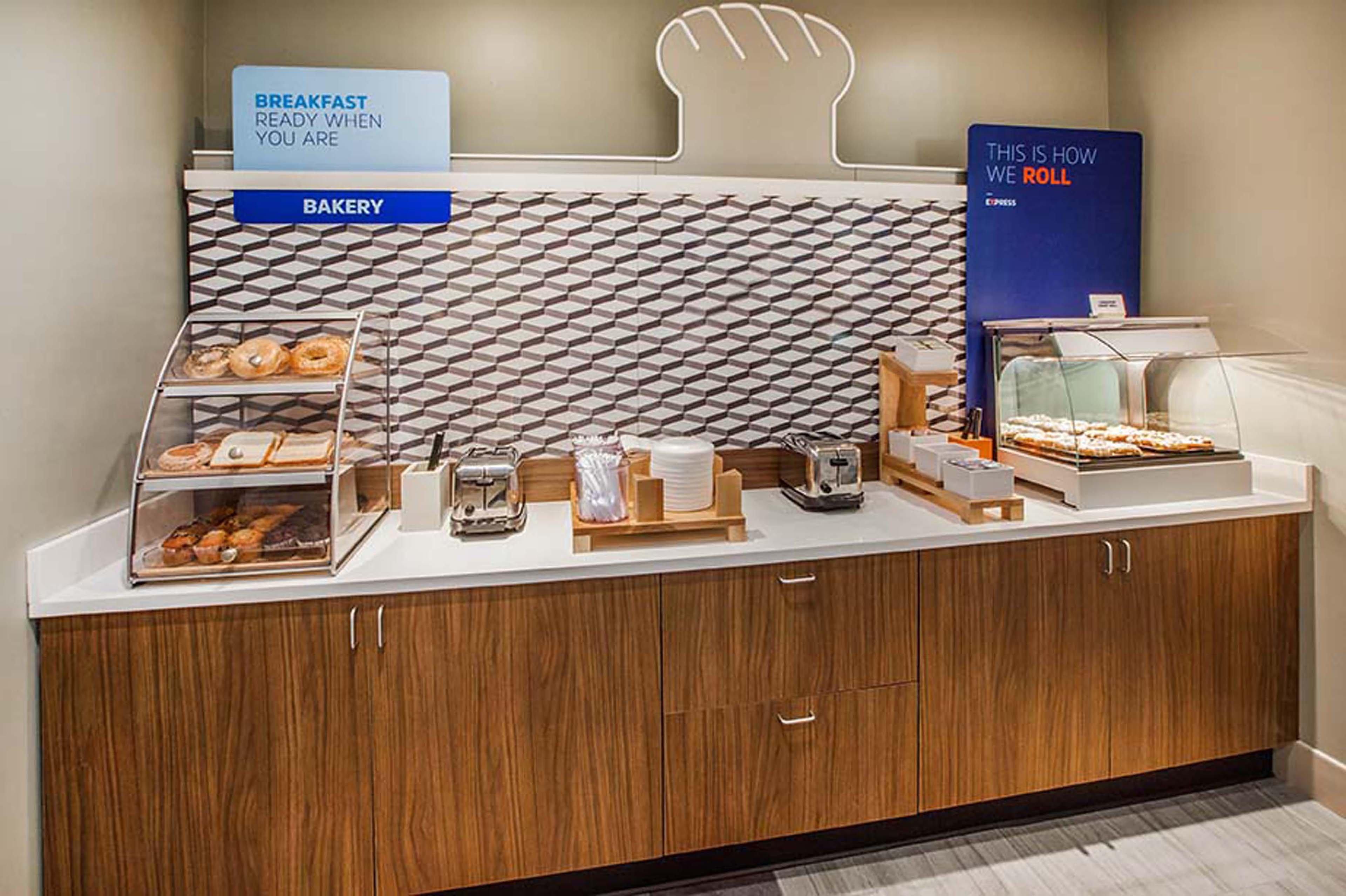Holiday Inn Express & Suites Madison By Ihg Kültér fotó